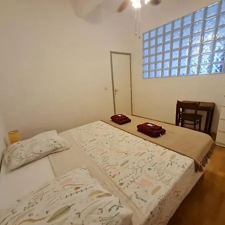 Charming Authentic In Location * Sete